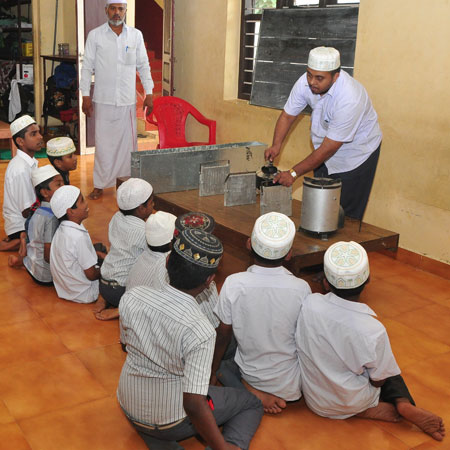 CM RI-AYA HANDICAPED CENTRE